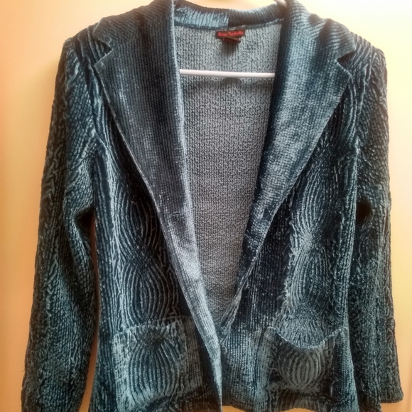 Woman's Blazer - Picture 5 of 5